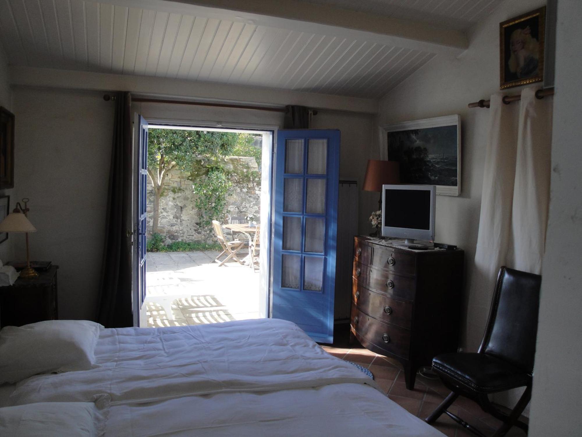 Le Buzet Bleu Bed & Breakfast Noirmoutier-en-l'Ile Luaran gambar